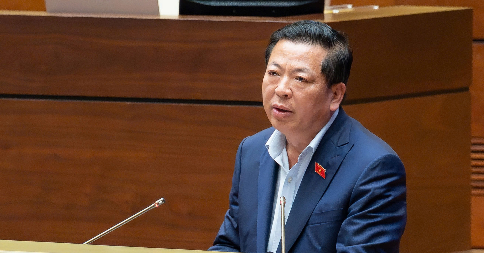 Bộ trưởng Xây dựng nói về điều vô lý khi xin gi...