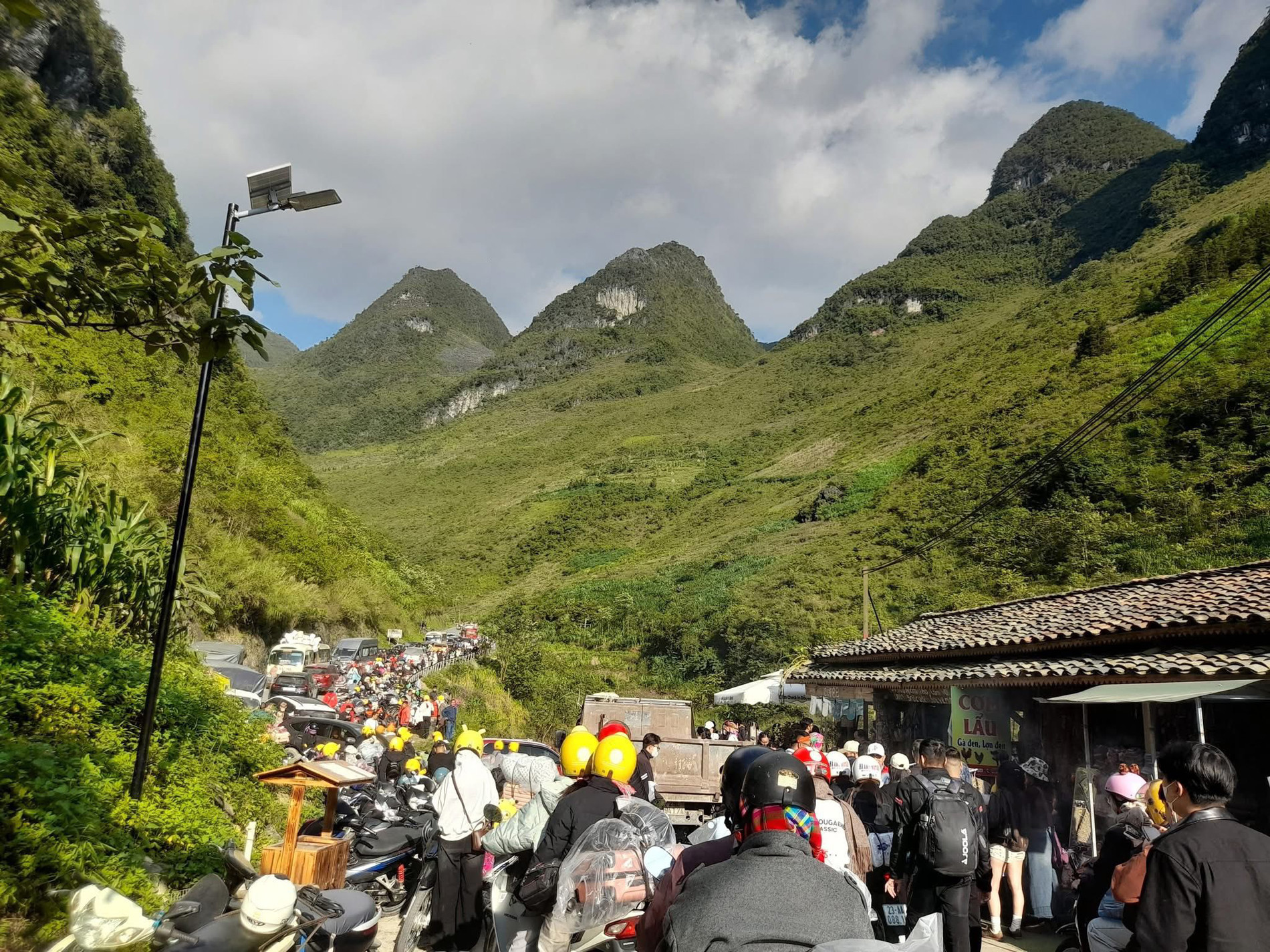 dốc Thẩm Mã 0.jpg