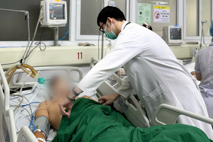 Người đàn ông trẻ không còn cơ hội sống sau vài tháng chó nhà chết