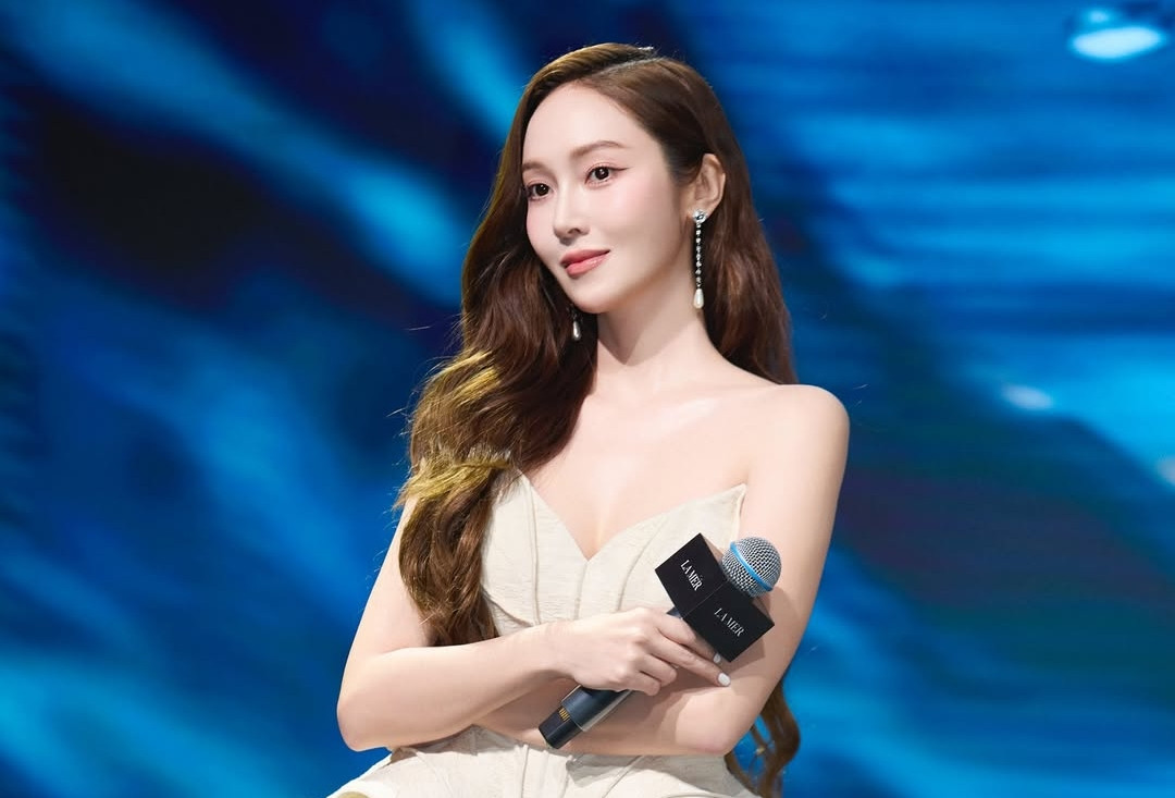 Nữ ca sĩ 36 tuổi vướng kiện tụng 48 tỷ đồng vì vi phạm hợp đồng