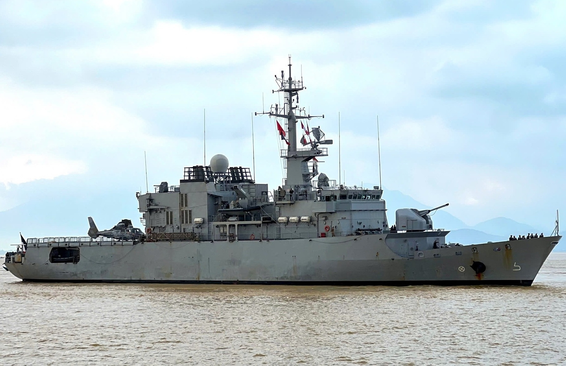 Tàu tuần dương Hải quân Pháp thăm xã giao Đà Nẵng