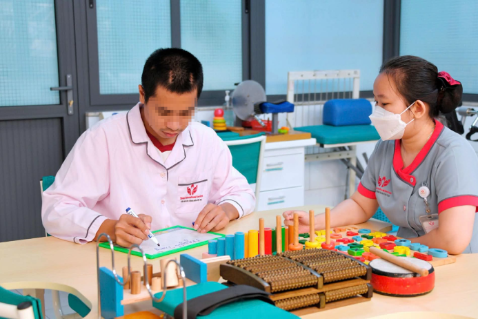 Tiếc nuối của thầy giáo trẻ đột quỵ lúc giữa trưa