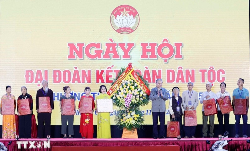 tong bi thu to lam du ngay hoi dai doan ket toan dan toc tai phuong thuong cat ha noi 8408711 16.jpg