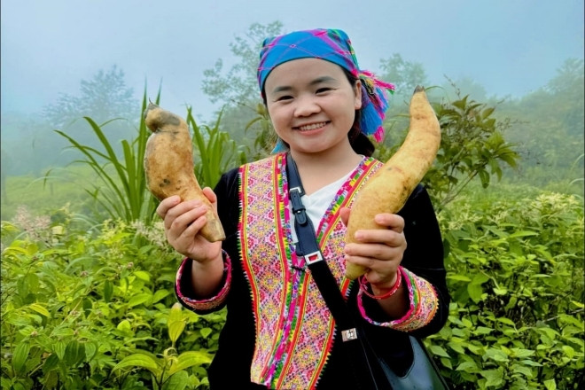 Từ món quà 900 nghìn của chồng, cô gái Mông đổi đời, giúp cả bản bán nông sản