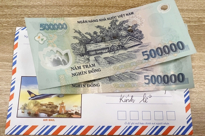 Vì 5 chiếc phong bì phúng viếng nhà thông gia, anh em khẩu chiến ở lễ 49 ngày mẹ