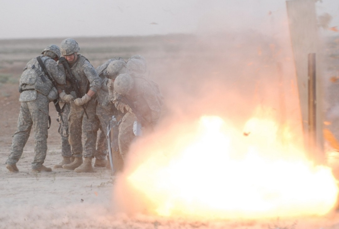 Vì sao Mỹ cạn kiệt thuốc nổ TNT?