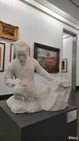 W-gen h z7222931707624_d3db025bd7a745b23cf10f50610b2d80.jpg