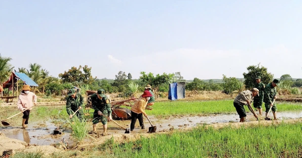 Xứng danh “Bộ đội Cụ Hồ” nơi tuyến đầu Tổ quốc