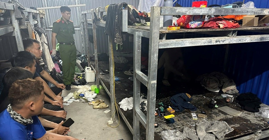 Bản tin trưa 15/11: Thuê con nghiện làm công nhân, bán ma túy rồi trừ vào lương