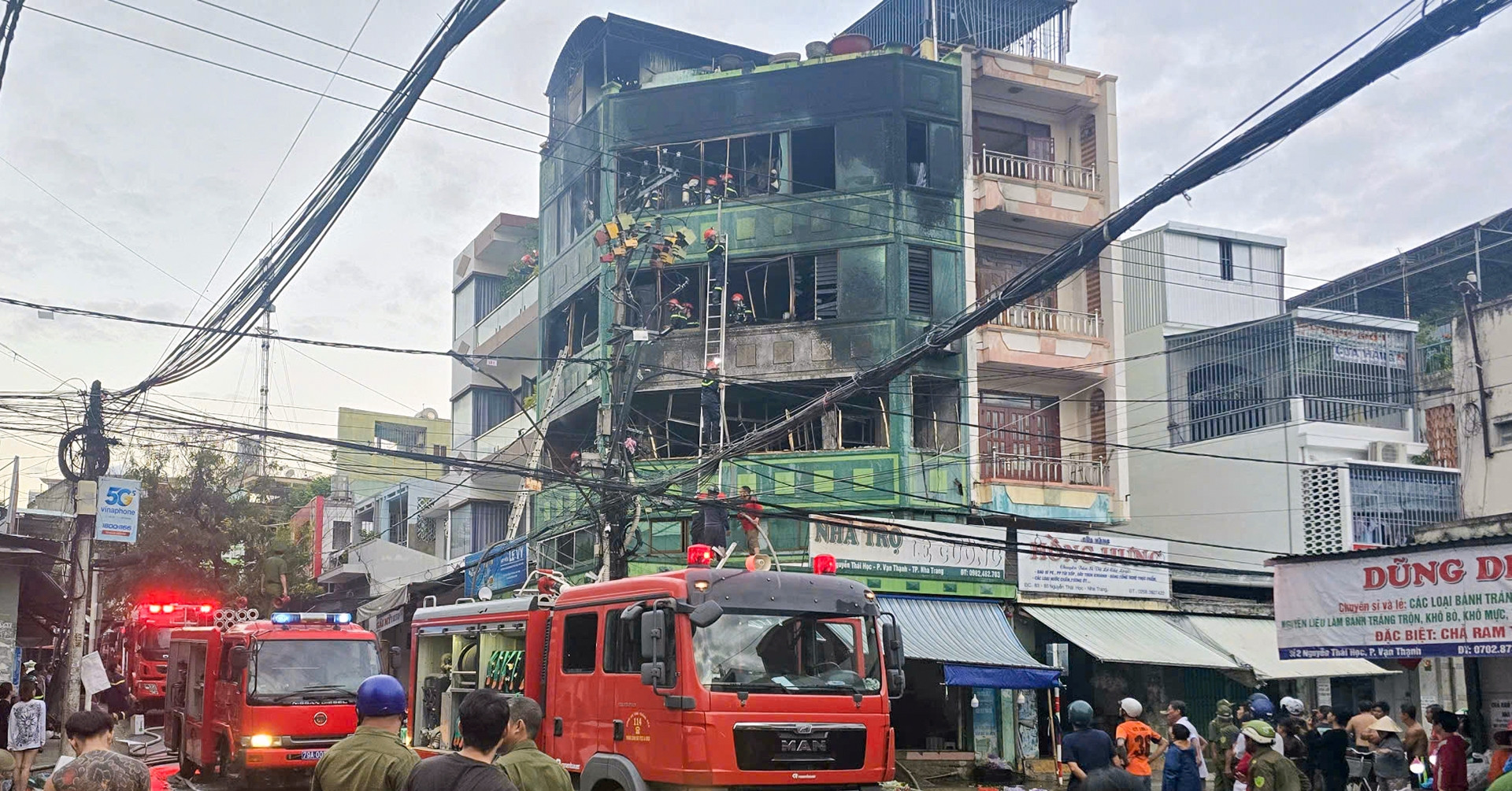 Cháy nhà trọ 4 tầng sát chợ Đầm Nha Trang