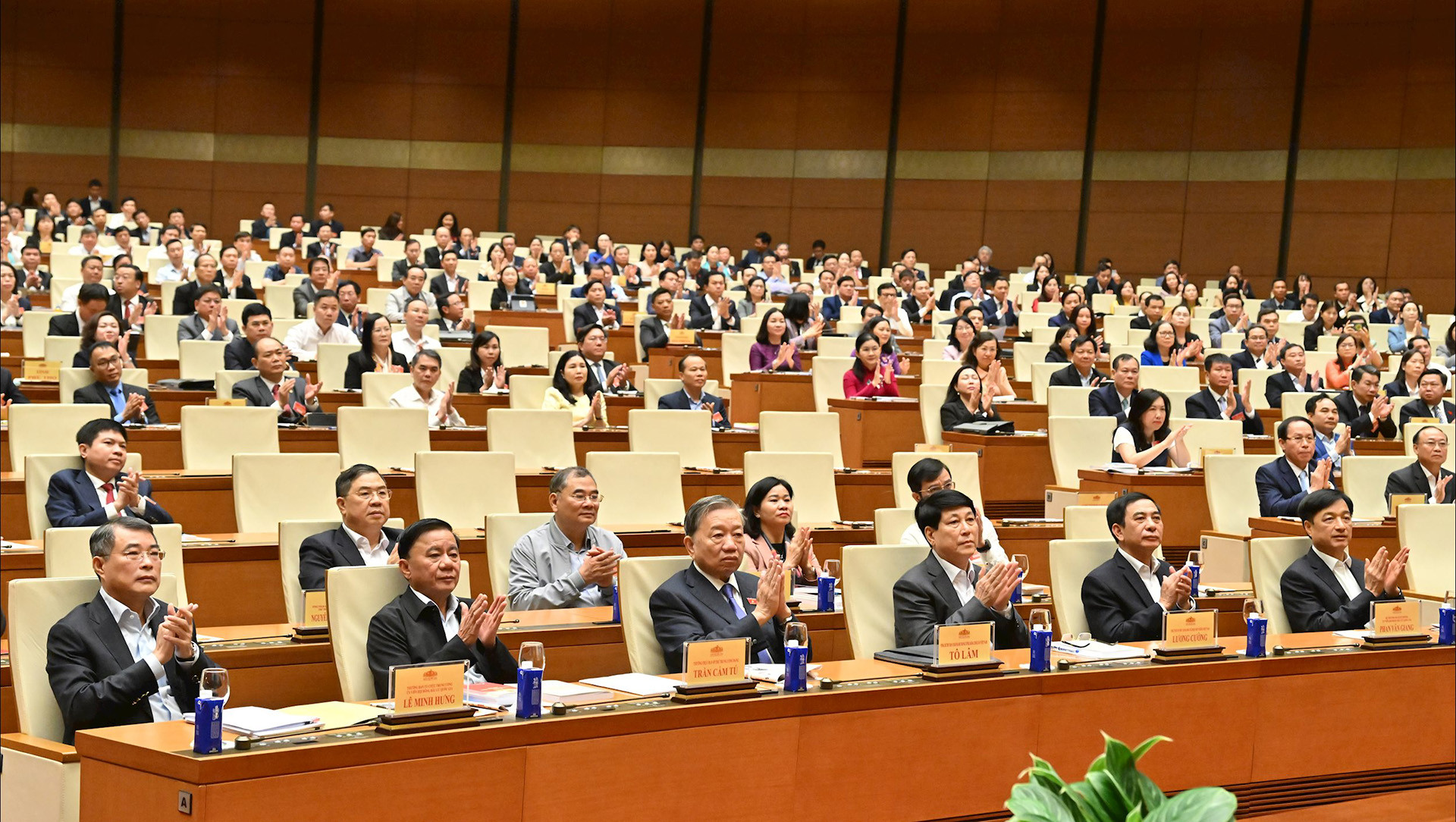 lanh dao dang nha nuoc du hoi nghivqk_1812.jpg