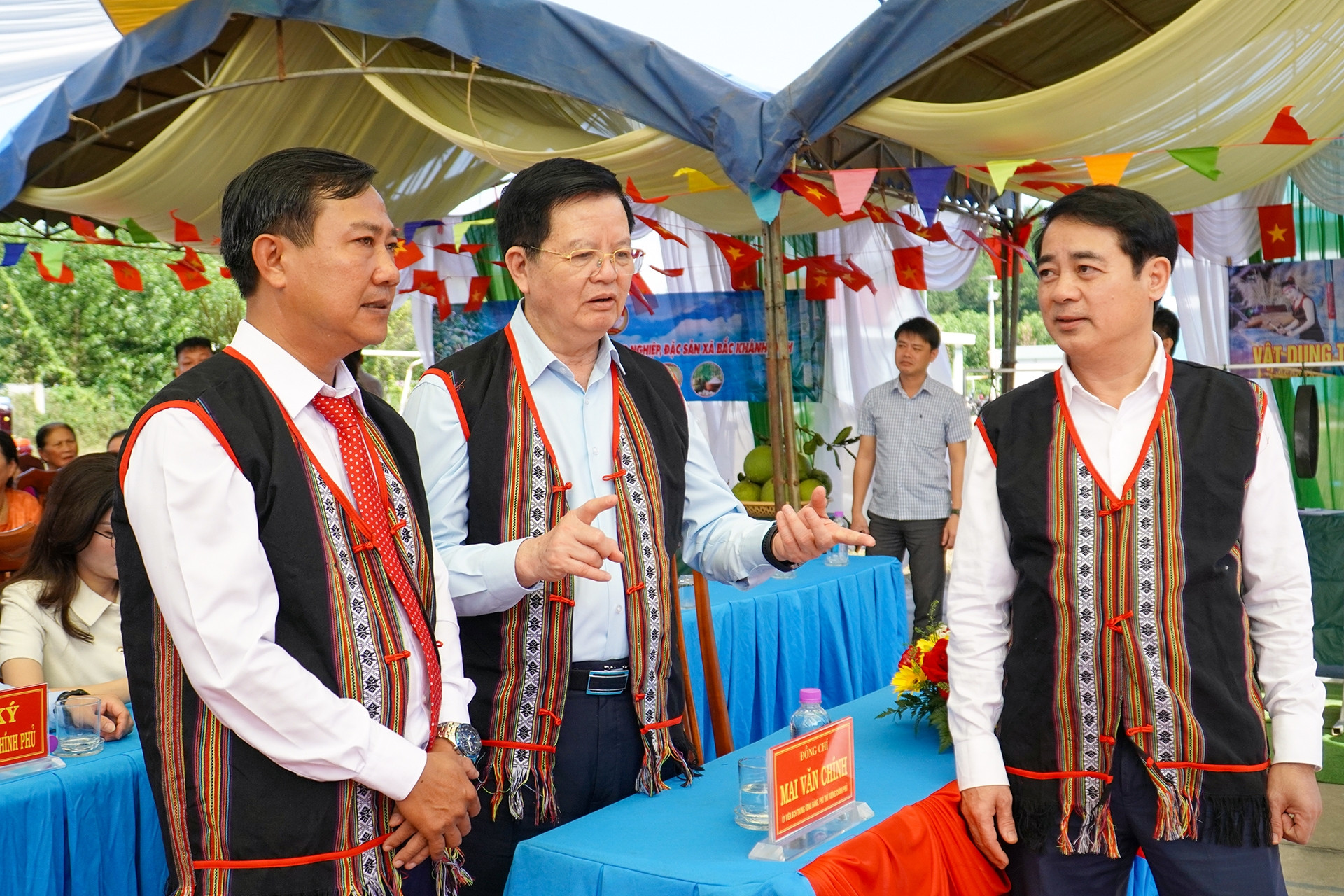 Phó Thủ tướng Mai Văn Chính dự Ngày hội Đại đoàn kết dân tộc ở Khánh Hòa