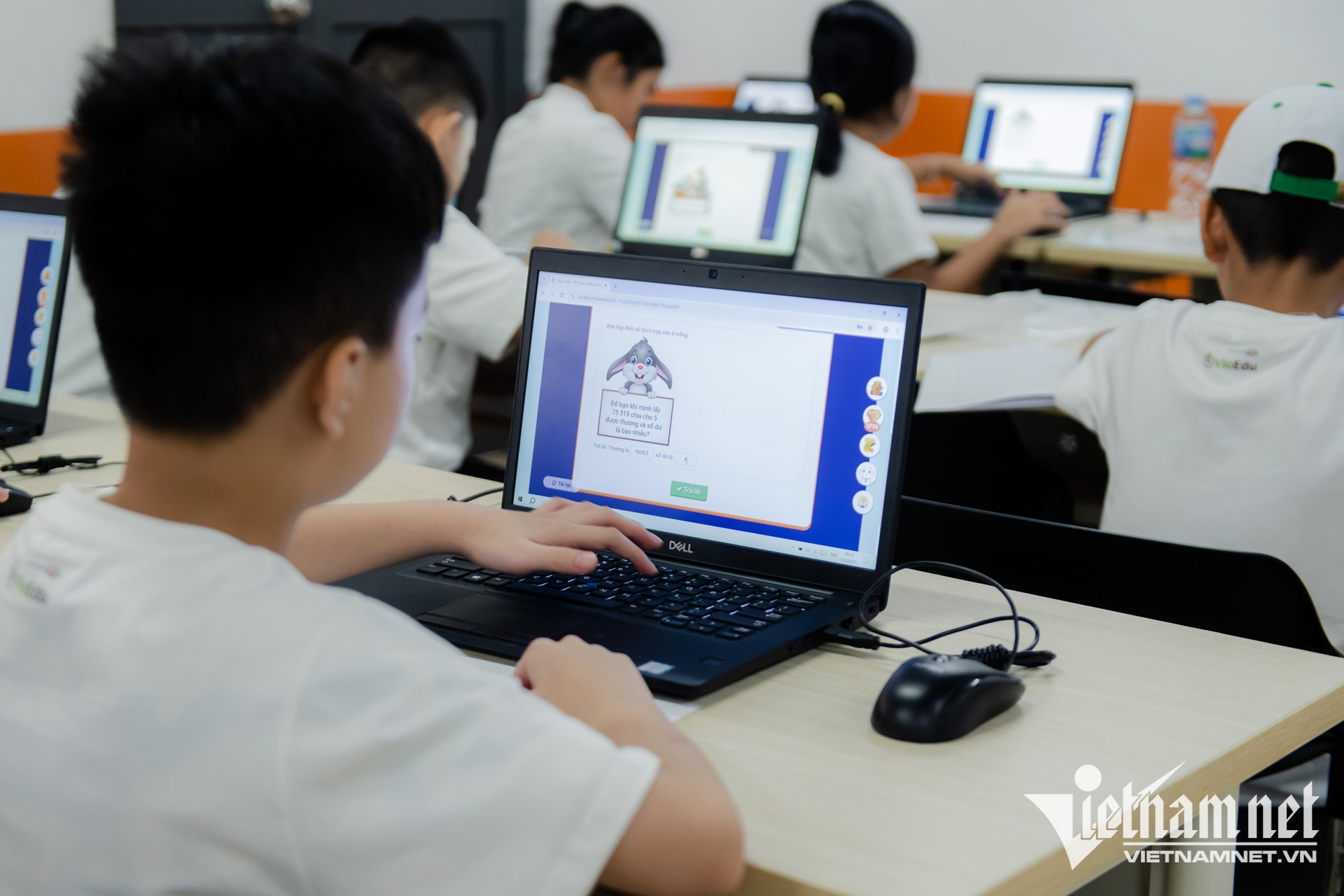 W-cuoc thi Toan quoc te truc tuyen 01 1.jpg