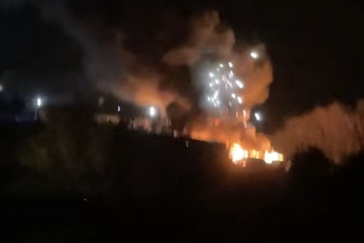 Đại lý ô tô bị cháy lớn, thiêu rụi toàn bộ 38 chiếc xe Skoda