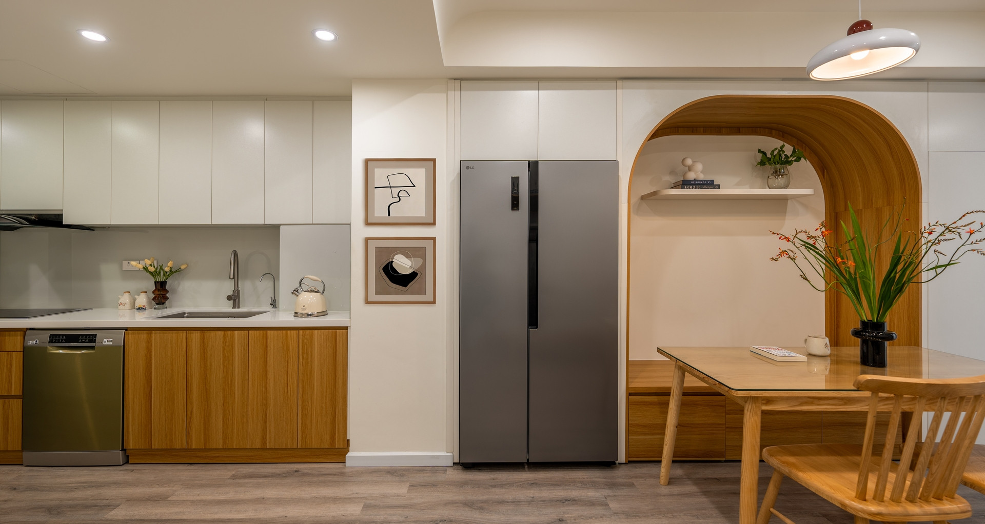 Gia đình Hà Nội chi 500 triệu đồng cải tạo căn hộ 70m2 thành 4 phòng ngủ