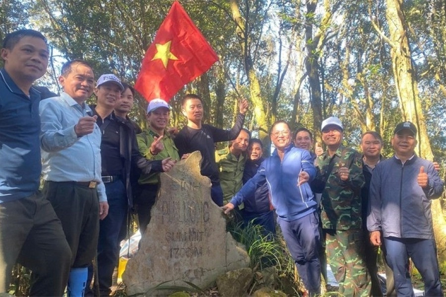 Khám phá gần 2km đường rừng mạo hiểm chinh phục đỉnh Pù Luông ở Thanh Hóa