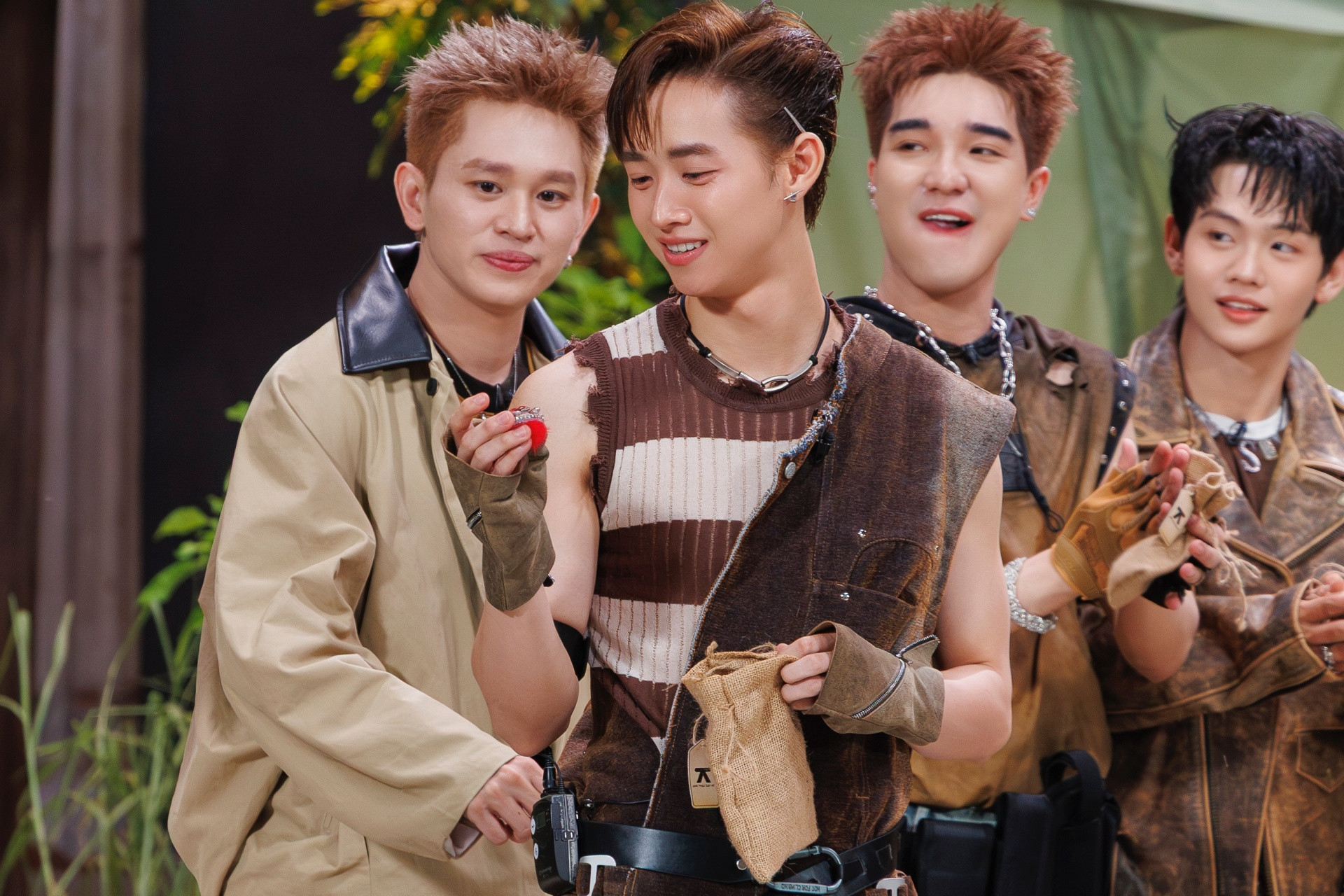 Các anh trai tại tập 9 Anh trai say hi