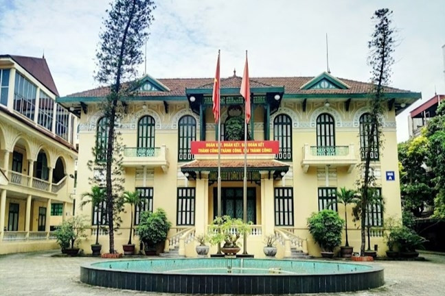 Mặt trận Tổ quốc Việt Nam không tiếp khách, nhận hoa chúc mừng ngày kỷ niệm