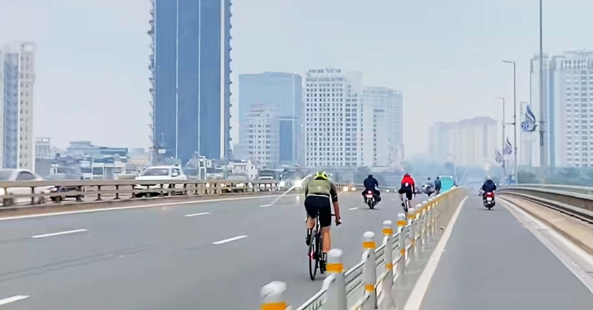 Người đàn ông ở Hà Nội gặp rắc rối sau khi ghi ...