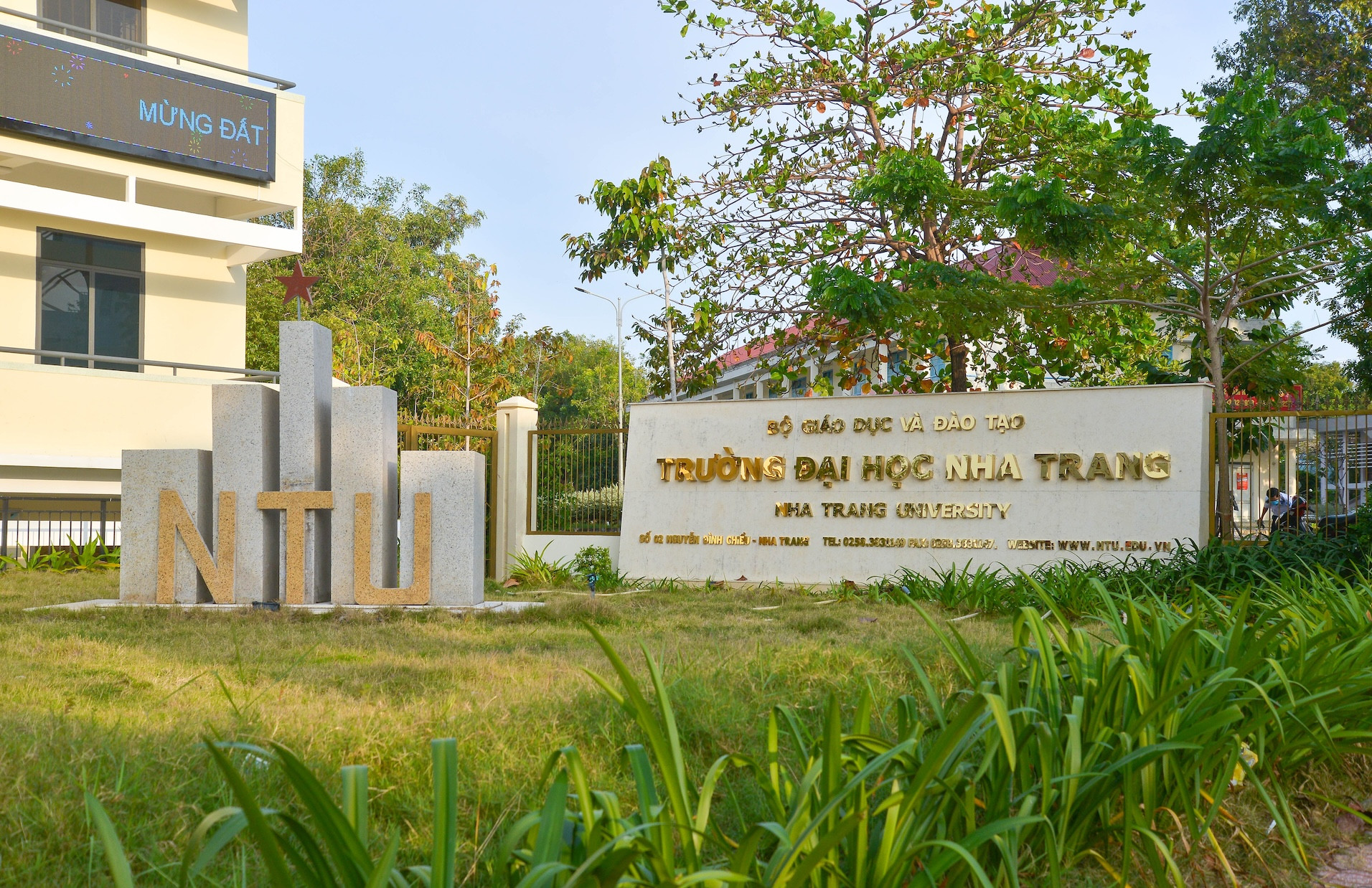 Trường ĐH Nha Trang cho sinh viên học trực tuyến từ 17 đến 22/11 vì mưa lớn