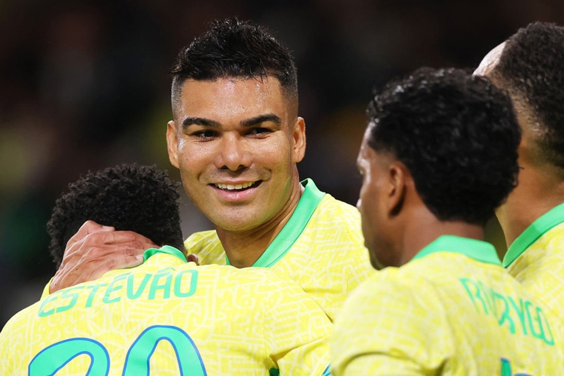 'Sao' MU lập công, Brazil thắng tưng bừng