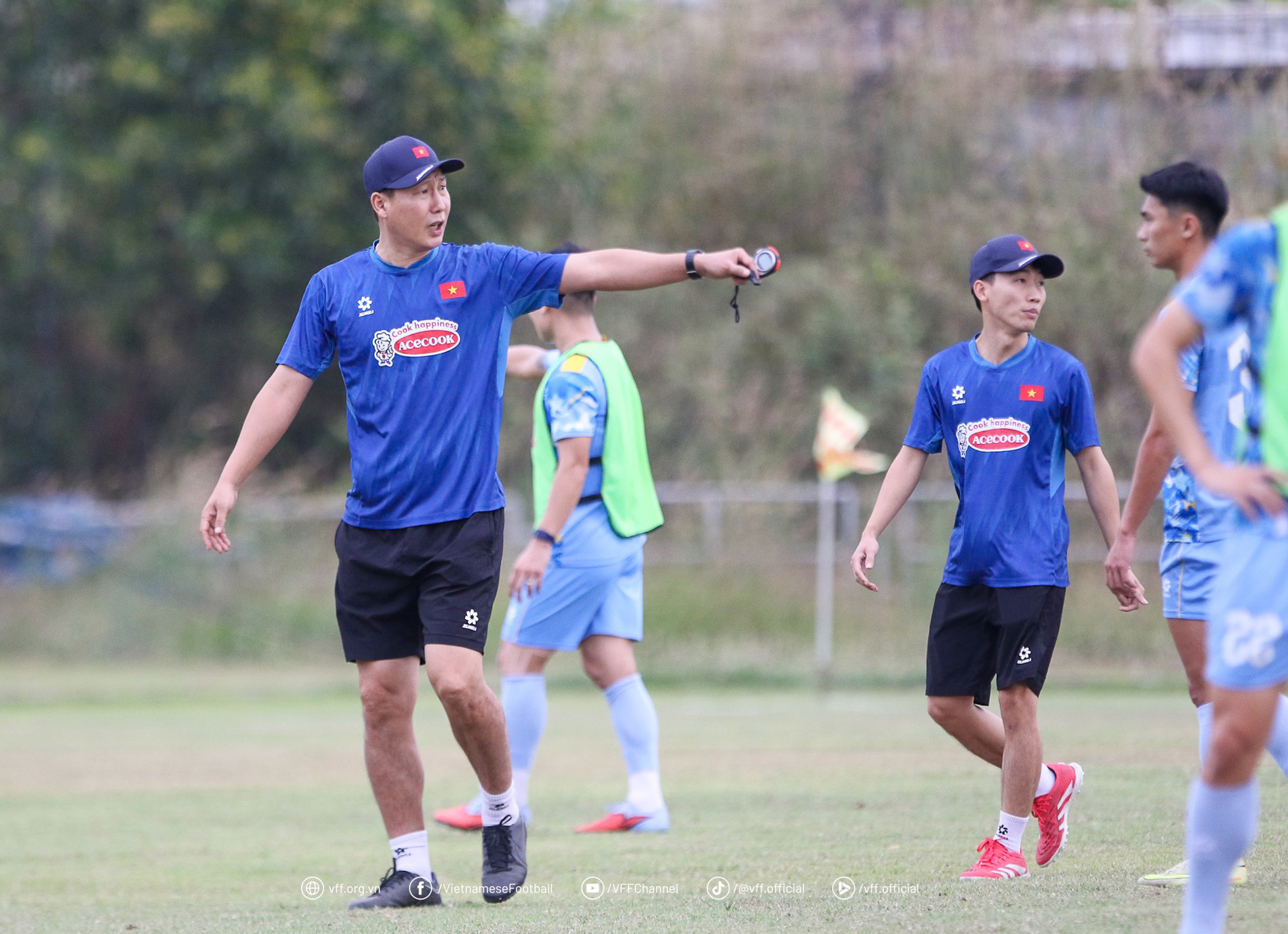 tuyen viet nam 3.jpg