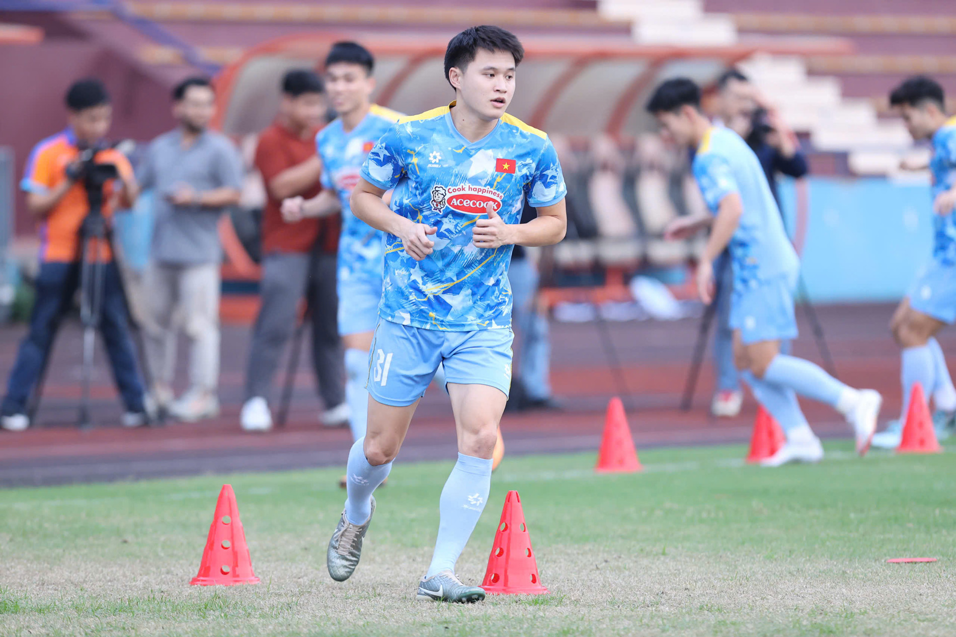 tuyen viet nam 4.jpg