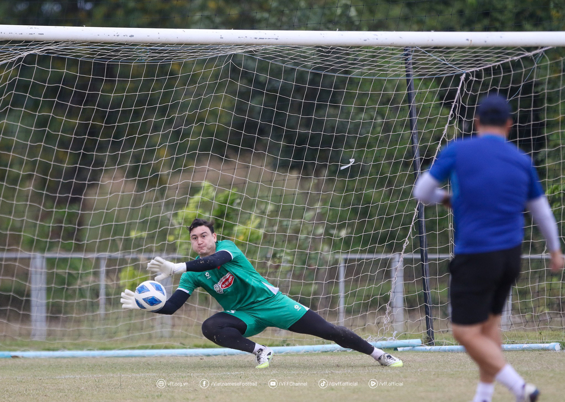 Tuyển Việt Nam luyện 'chiêu tủ', quyết thắng đậm Lào tuyen viet nam 6.jpg