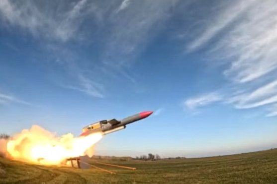 Vì sao tên lửa Flamingo của Ukraine được đánh giá ‘vượt mặt’ Tomahawk của Mỹ?