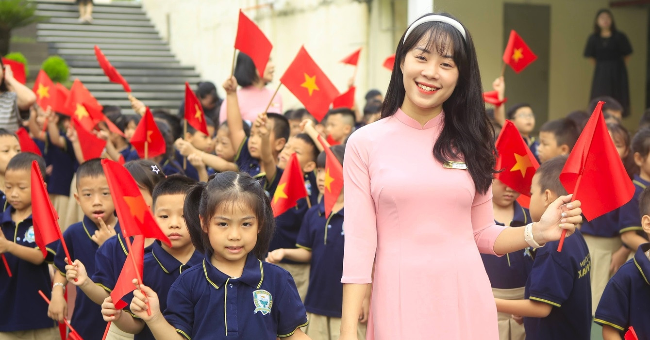 Lời chúc ngày 20/11 cho vợ là giáo viên hay năm 2025