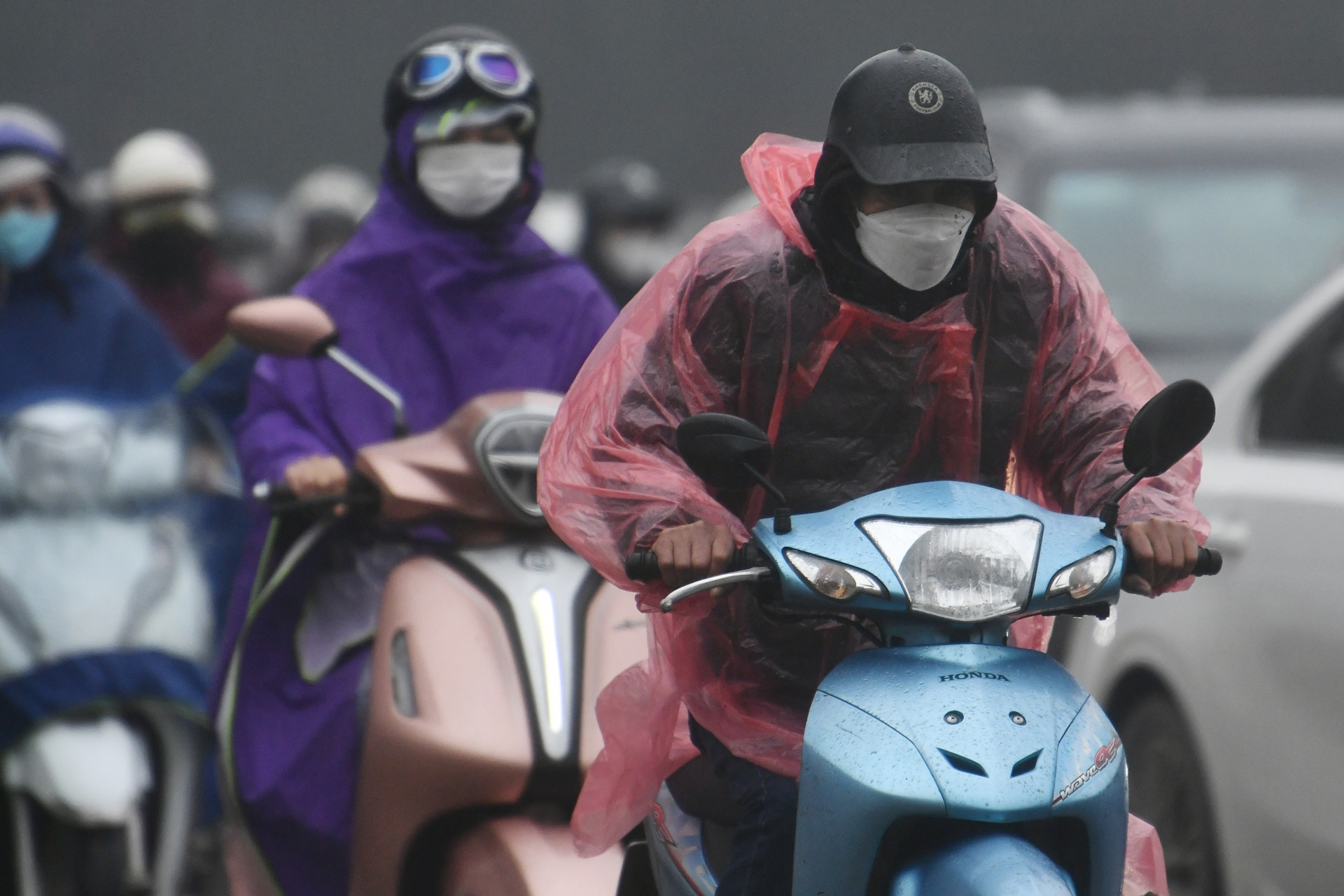 Dự báo thời tiết 18/11/2025: Không khí lạnh mạnh tràn về, Hà Nội rét nhất 12 độ