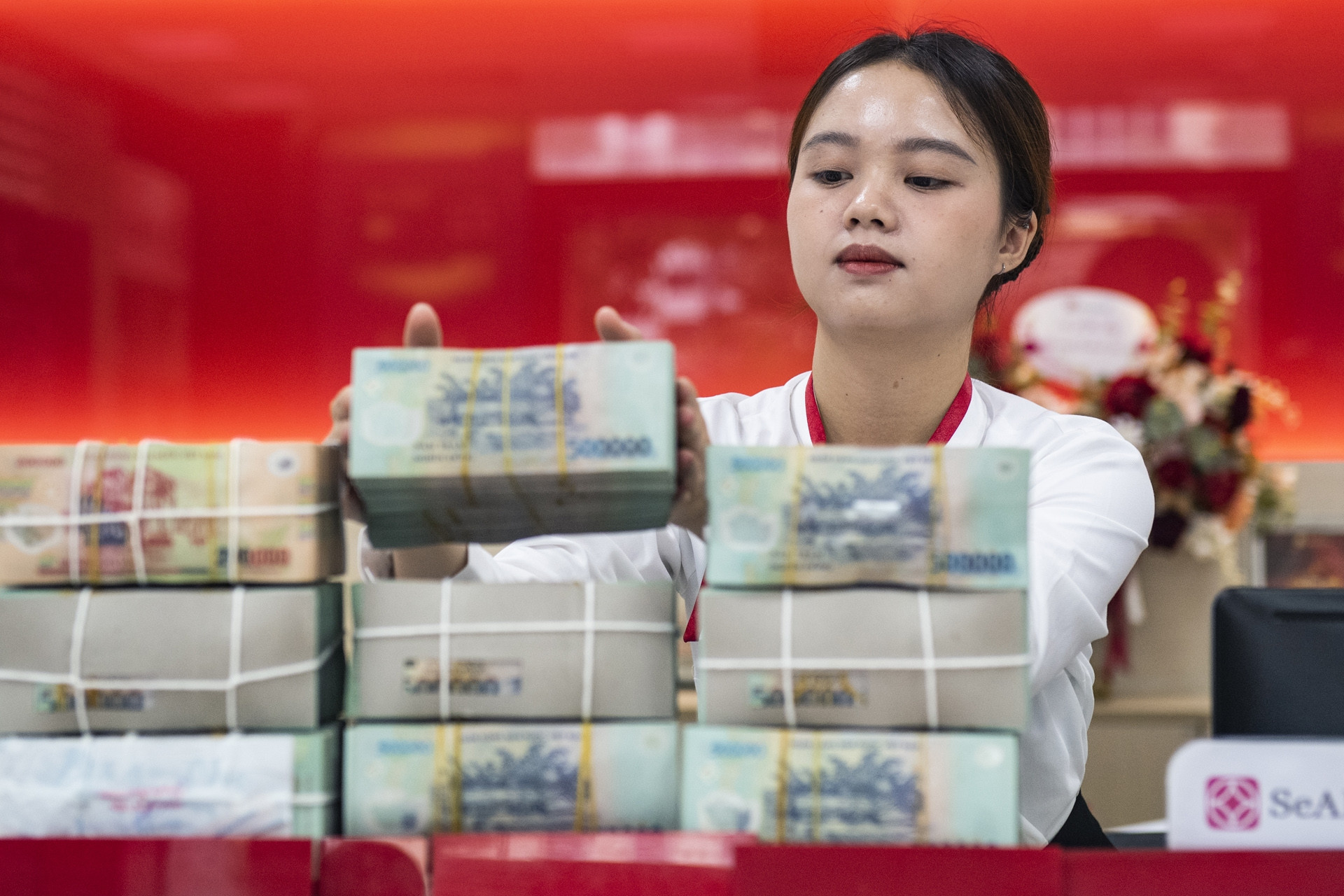 Lãi suất ngân hàng hôm nay 17/11/2025: Lộ diện nhà băng có lãi tiền gửi cao nhất