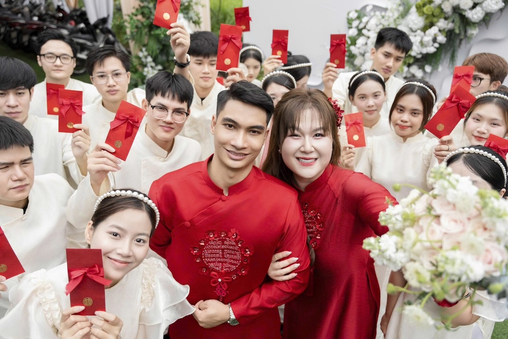 Ảnh cưới Thuỷ Tiên