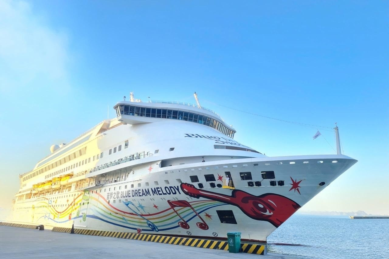 Cảng tàu khách quốc tế Hạ Long đón gần 2.000 du khách Trung Quốc