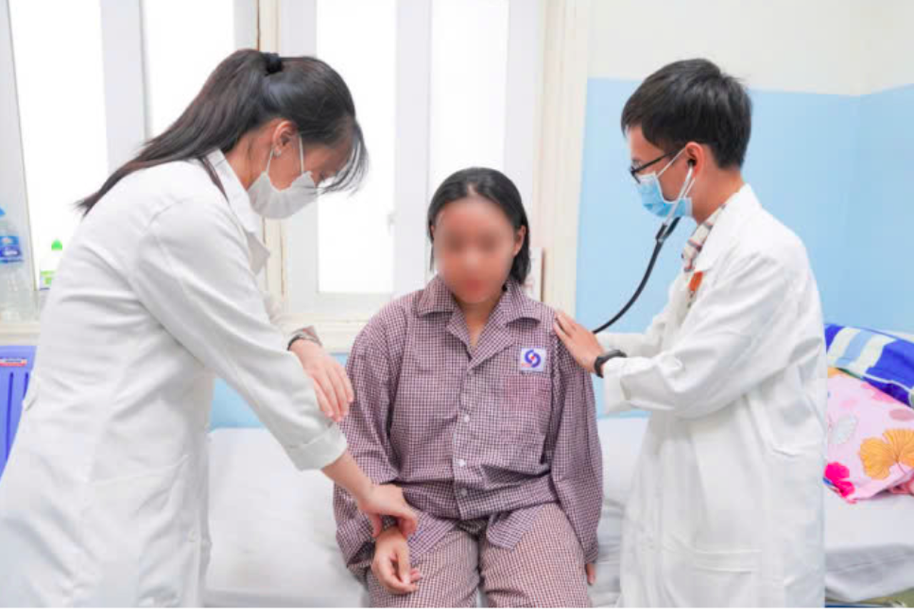 Cúm A 'leo thang', mẹ bầu hoang mang trước mùa dịch