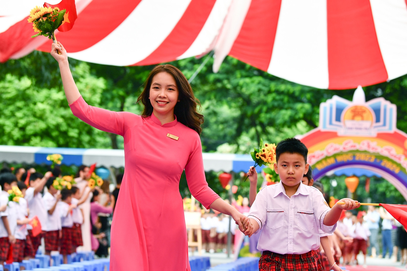 Địa phương có điều kiện có thể thực hiện miễn phí sách giáo khoa từ năm học tới