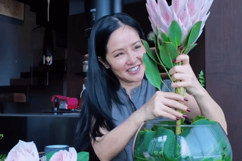 Diva Hồng Nhung tuổi 55 trẻ trung, NSND Lan Hương hạnh phúc bên chồng