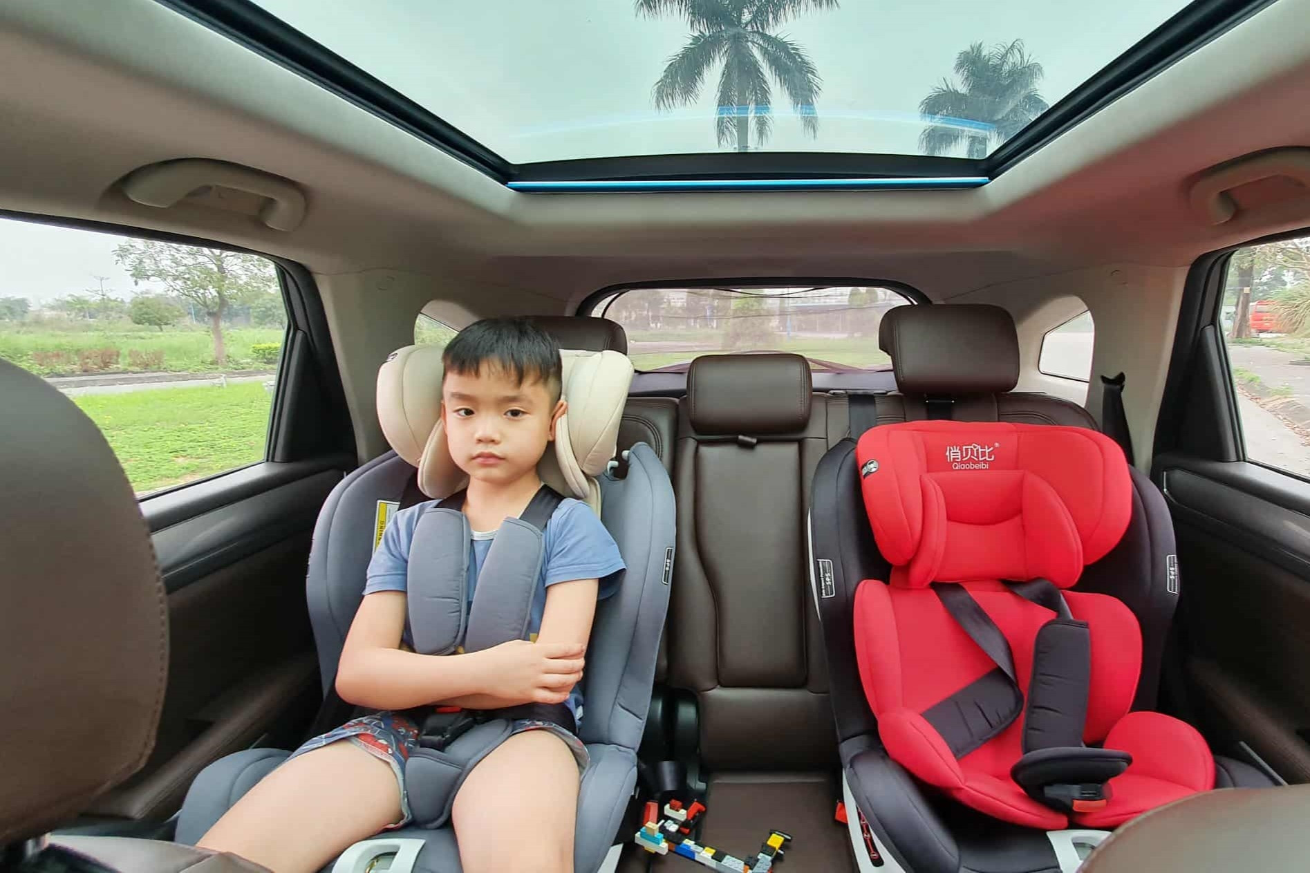 Ghế trẻ em trên ô tô vẫn nóng khi thời điểm áp dụng bắt buộc cận kề