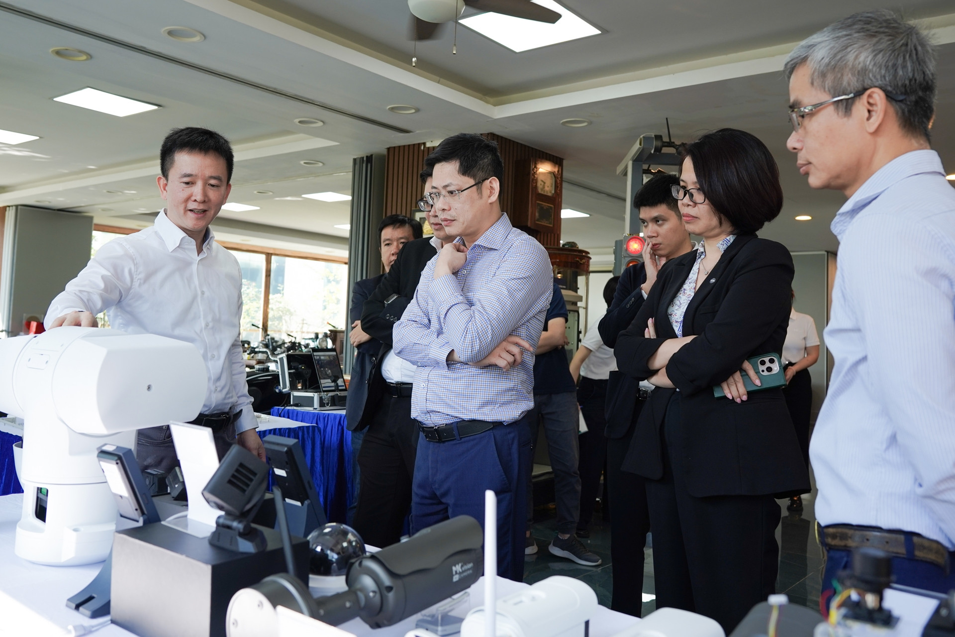 Giải bài toán quản lý giao thông, môi trường bằng AI Camera “Make in Vietnam”