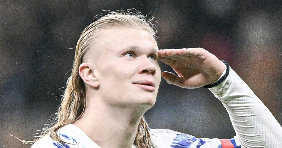 Haaland ghi 2 bàn trong 1 phút, khiến Mbappe... đua hụt hơi