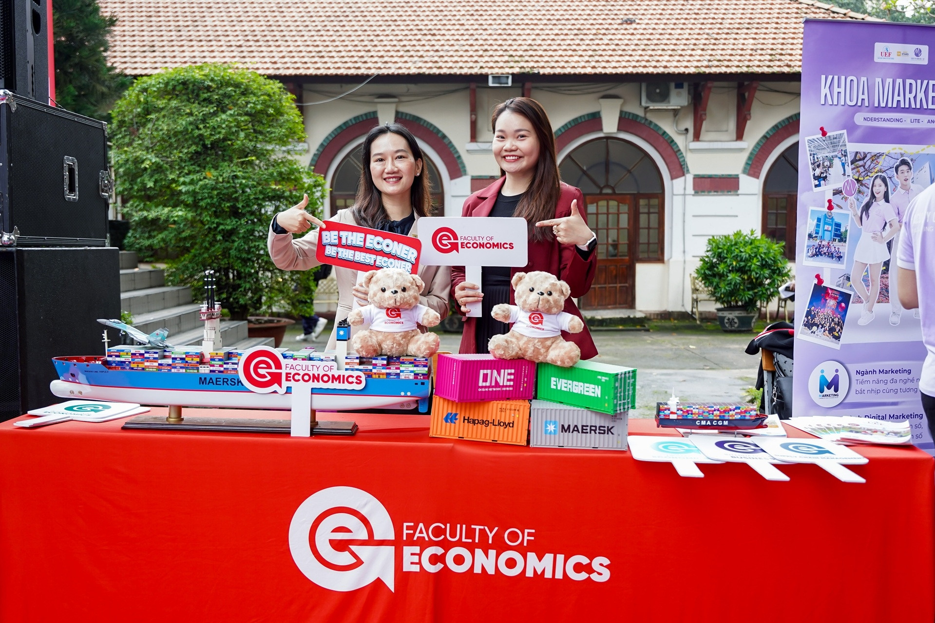 Lý do học sinh tìm hiểu kỹ nhóm ngành kinh tế của UEF