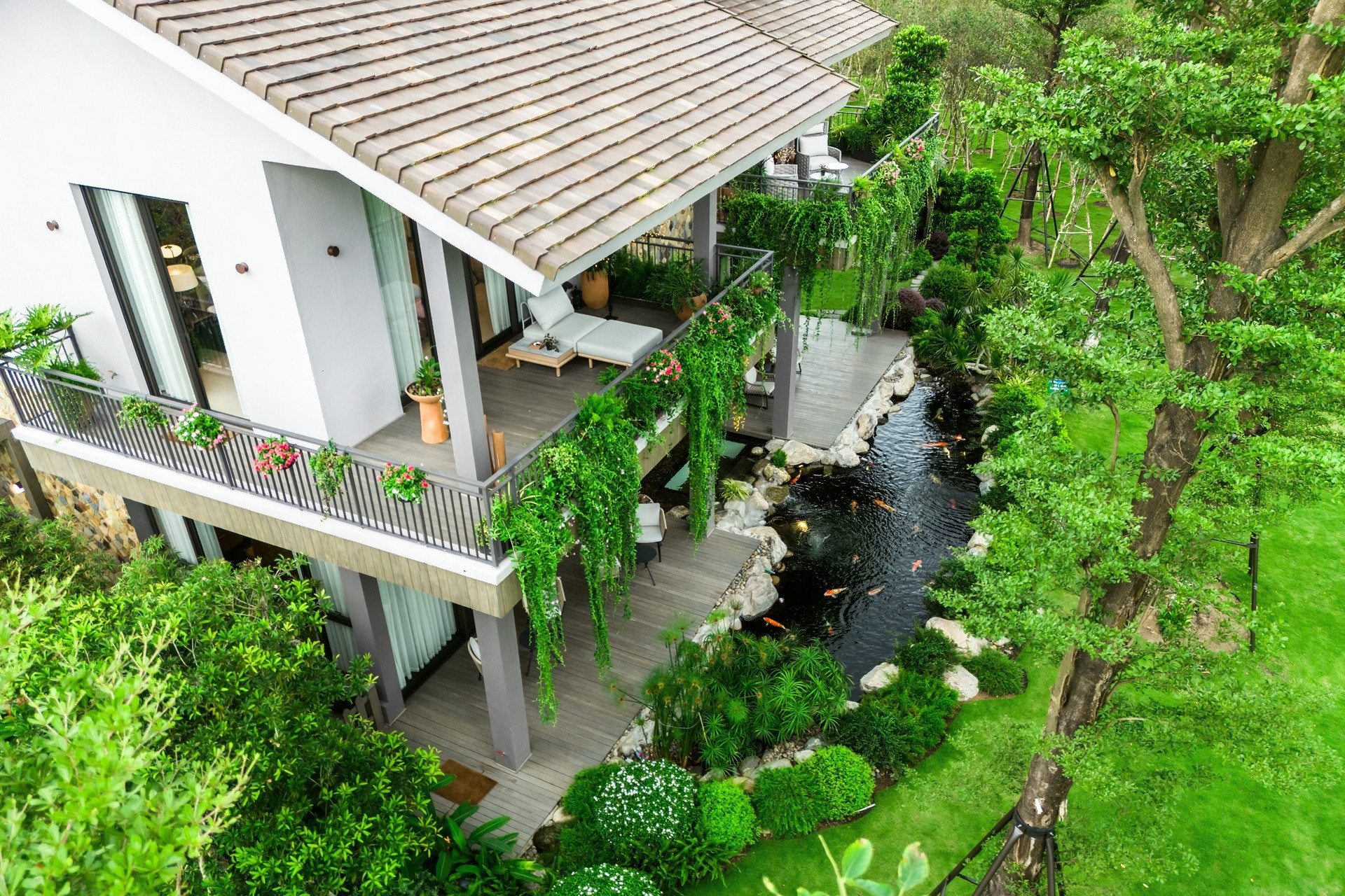 Nhà dưới tán rừng của Ecopark: Xóa nhòa ranh giới tiện nghi và sinh thái