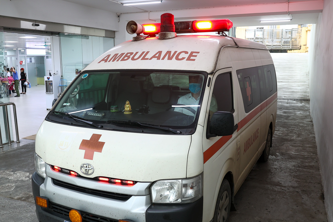Nữ sinh chấn thương sọ não vì tà áo dài cuốn vào xe đạp điện