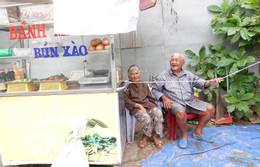 ông bà U80 (3).jpg