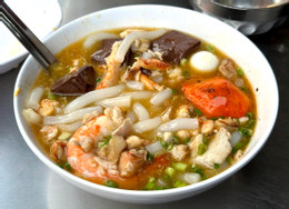 phương nghi.jpg