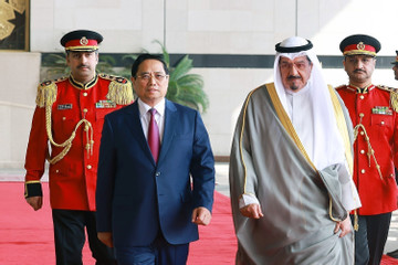 Thủ tướng Kuwait chủ trì lễ đón Thủ tướng Phạm Minh Chính tại Cung Hoàng gia