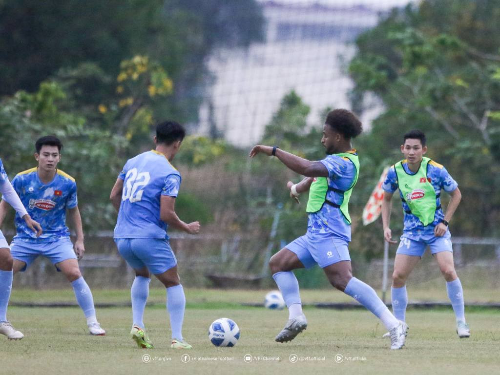 Hé lộ khả năng Xuân Son đá trận tuyển Việt Nam vs Lào tuyen viet nam.jpg