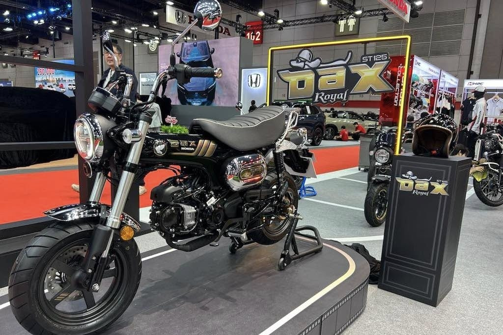 Xe máy nhập thiết kế độc lạ, giá đắt hơn xe trong nước vẫn hút khách Việt