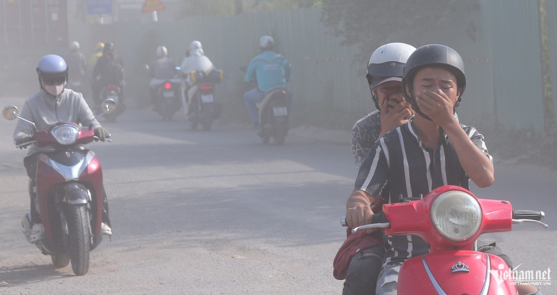 Bản tin sáng 18/11: Cảnh như sa mạc bụi khiến người dân 'than trời' ở TPHCM;