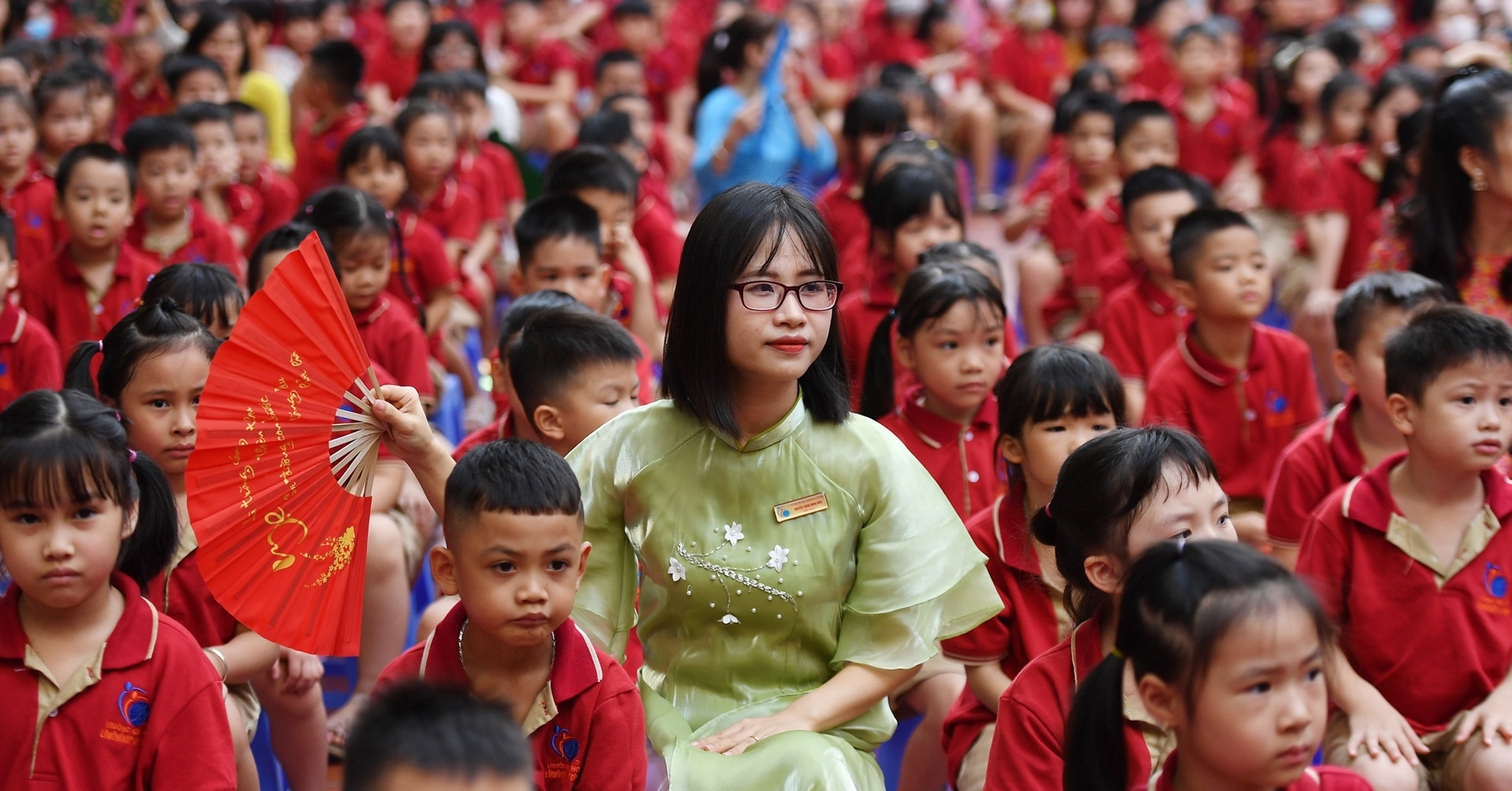 Lời chúc ngày 20/11 cho thầy cô giáo bằng tiếng Anh ngắn gọn năm 2025